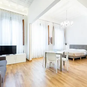  Апартаменты Emanuele's House