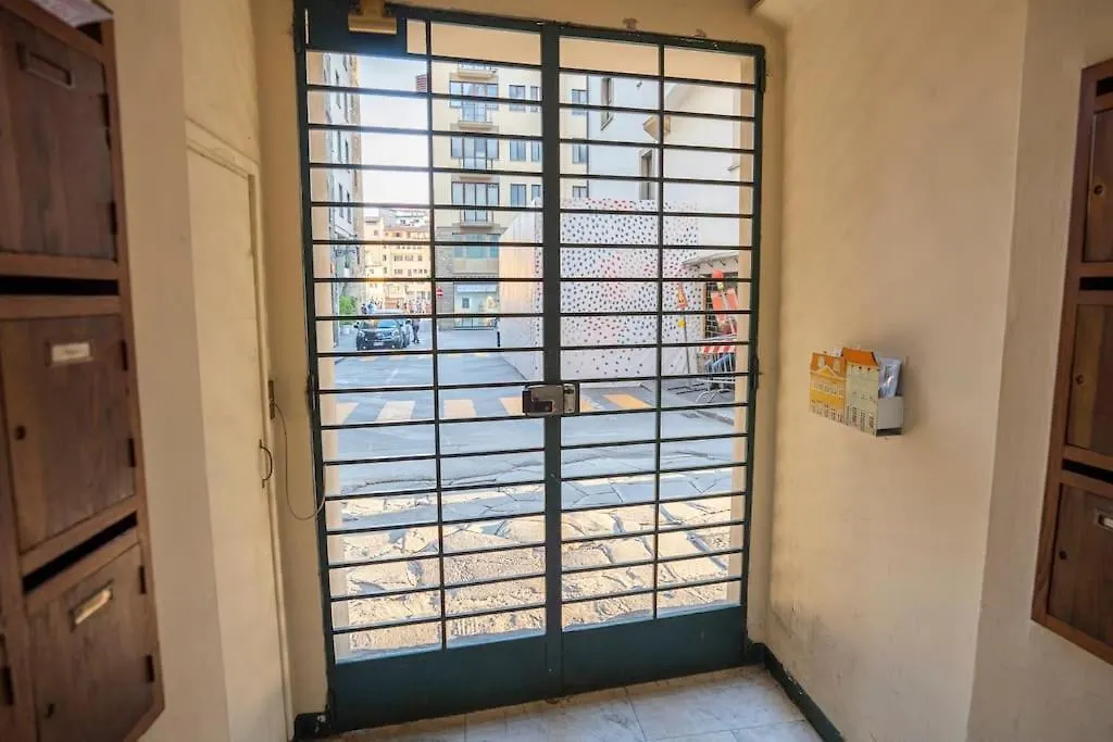Ponte Vecchio'S Penthouse Apartment Florence